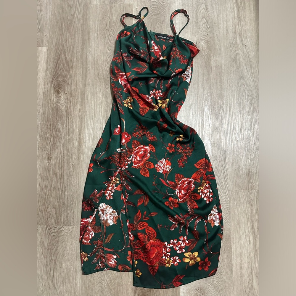 PRE-LOVED ♻️Silk long dress !!! Elegant and fun dress to any occasion!